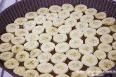 Prăjitură răsturnată cu banane și caramel Image 2