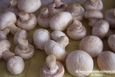 Ciuperci la cuptor cu unt și pătrunjel Image 1