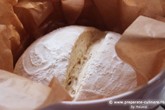 Pâine cu bere neagră coaptă în oală Image 4