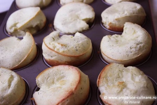 Popovers cu brânză de capră și mărar Image 1